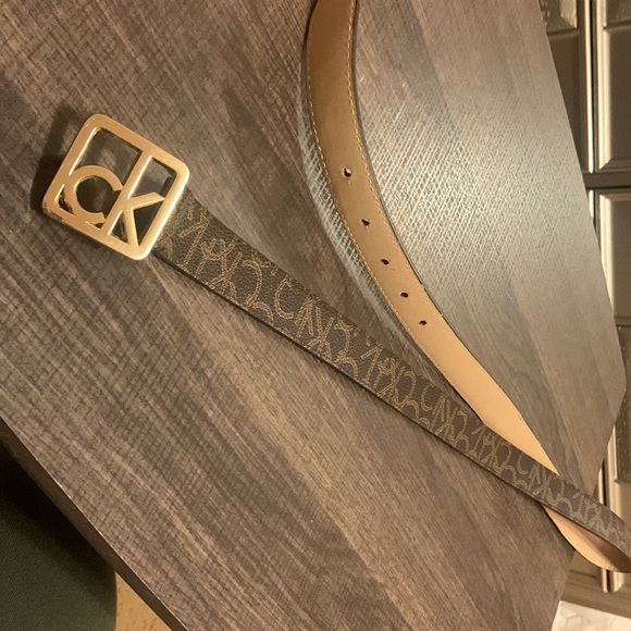 Calvin Klein Belt, Brown, extra large but really fits like a small - Picture 4 of 4